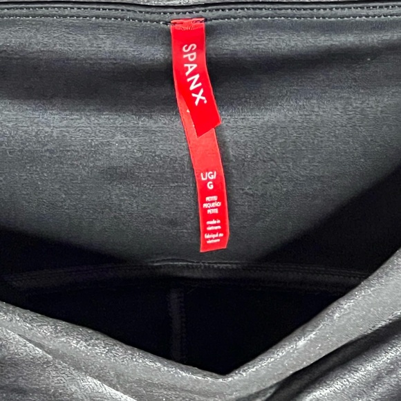 SPANX Faux Leather Leggings Petite Large Black High Rise Stretch Pants - Picture 7 of 7